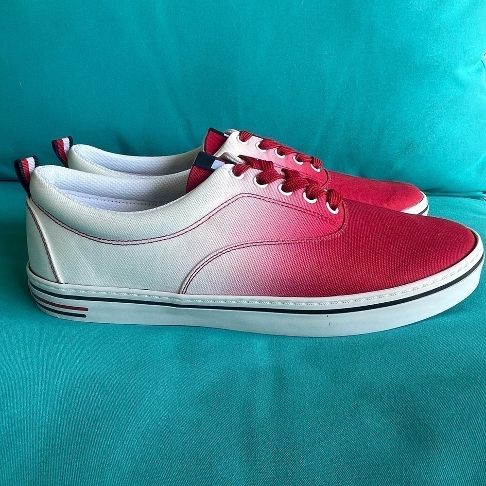 NWT Men’s Tommy Hilfiger Remmo Low size 11.5 - Picture 1 of 9